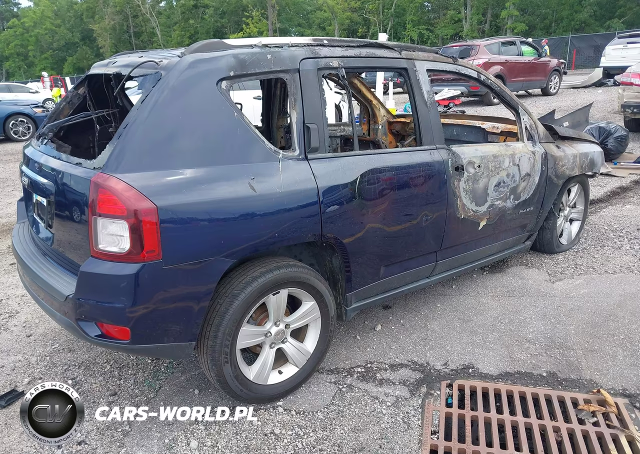 2015 Jeep Compass Sport VIN:1C4NJDBBXFD147842 - 4