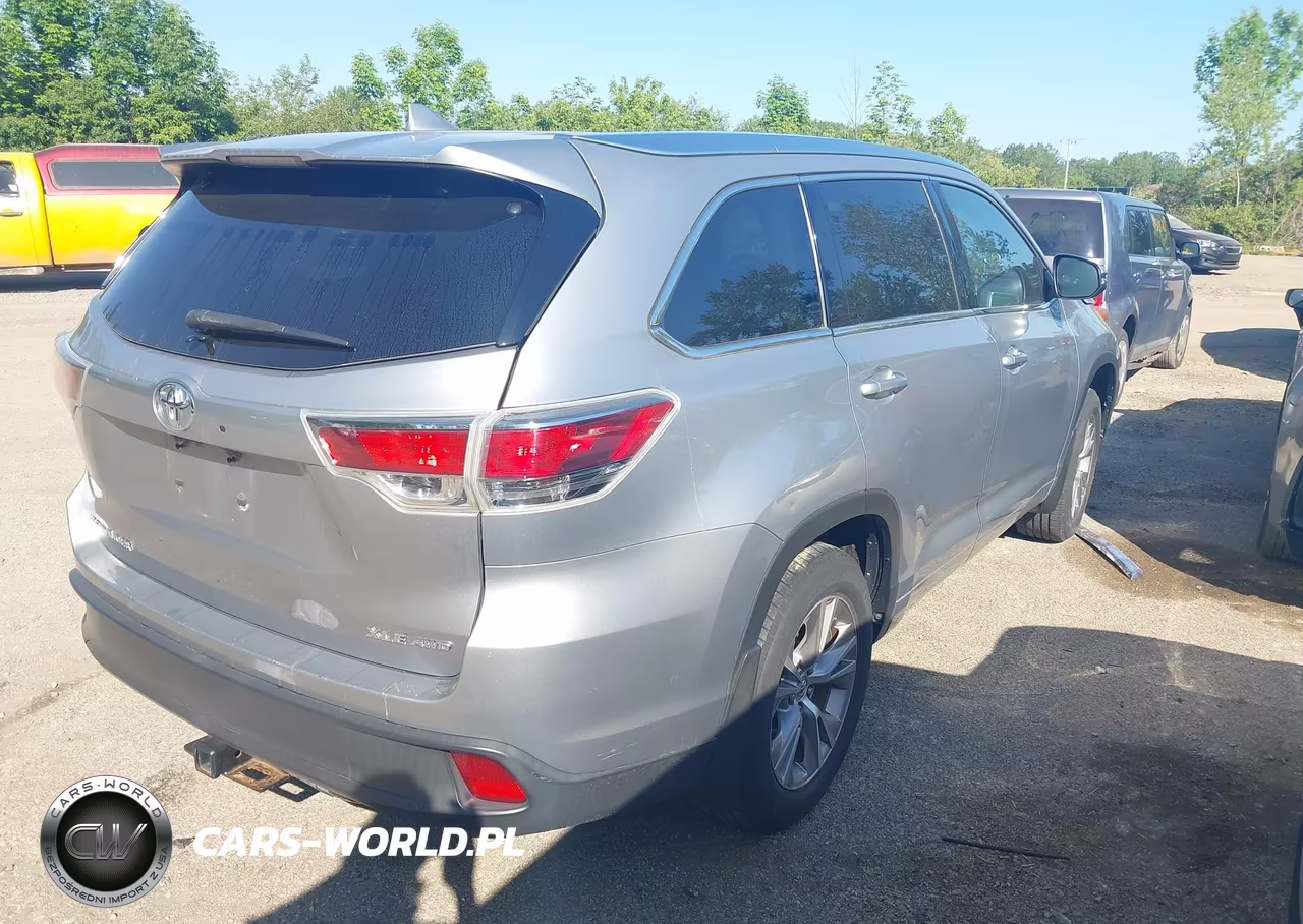 2014 Toyota Highlander Xle V6 VIN:5TDJKRFH1ES039362 - 4
