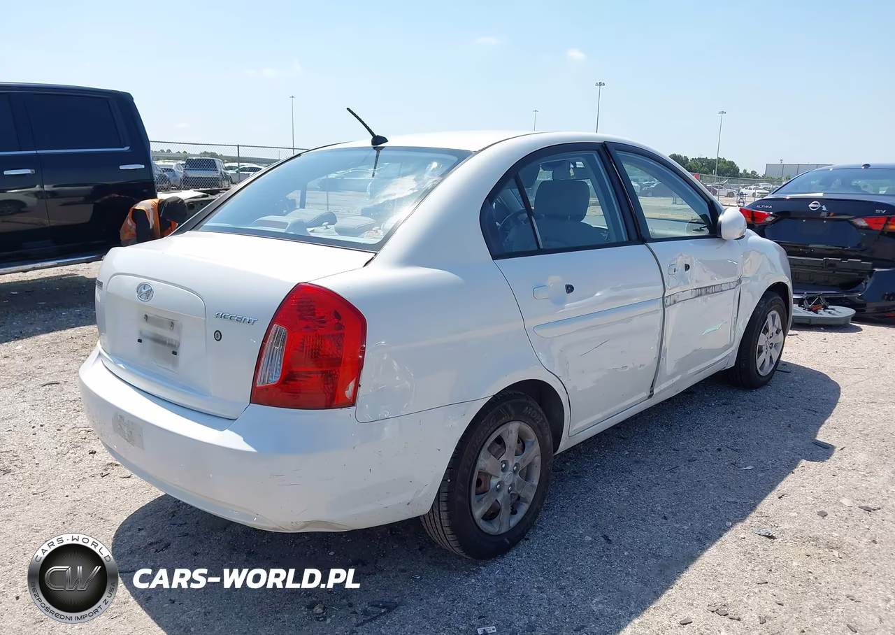 2009 Hyundai Accent Gls VIN:KMHCN46CX9U387357 - 4