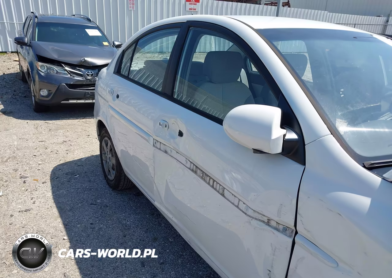 2009 Hyundai Accent Gls VIN:KMHCN46CX9U387357 - 6