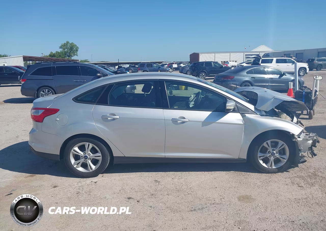2014 Ford Focus Se VIN:1FADP3F24EL412621 - 13