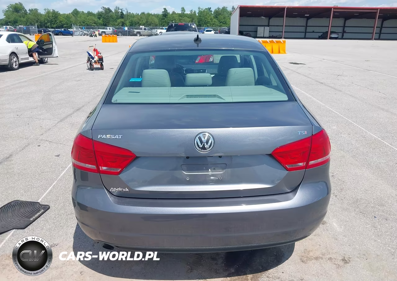 2015 Volkswagen Passat 1.8T Limited Edition VIN:1VWAS7A32FC113145 - 17