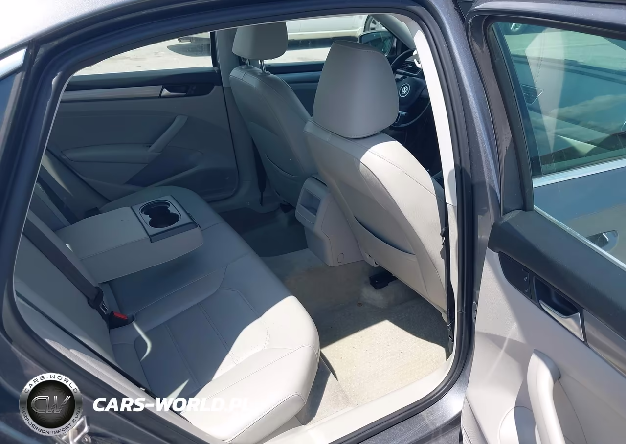 2015 Volkswagen Passat 1.8T Limited Edition VIN:1VWAS7A32FC113145 - 8