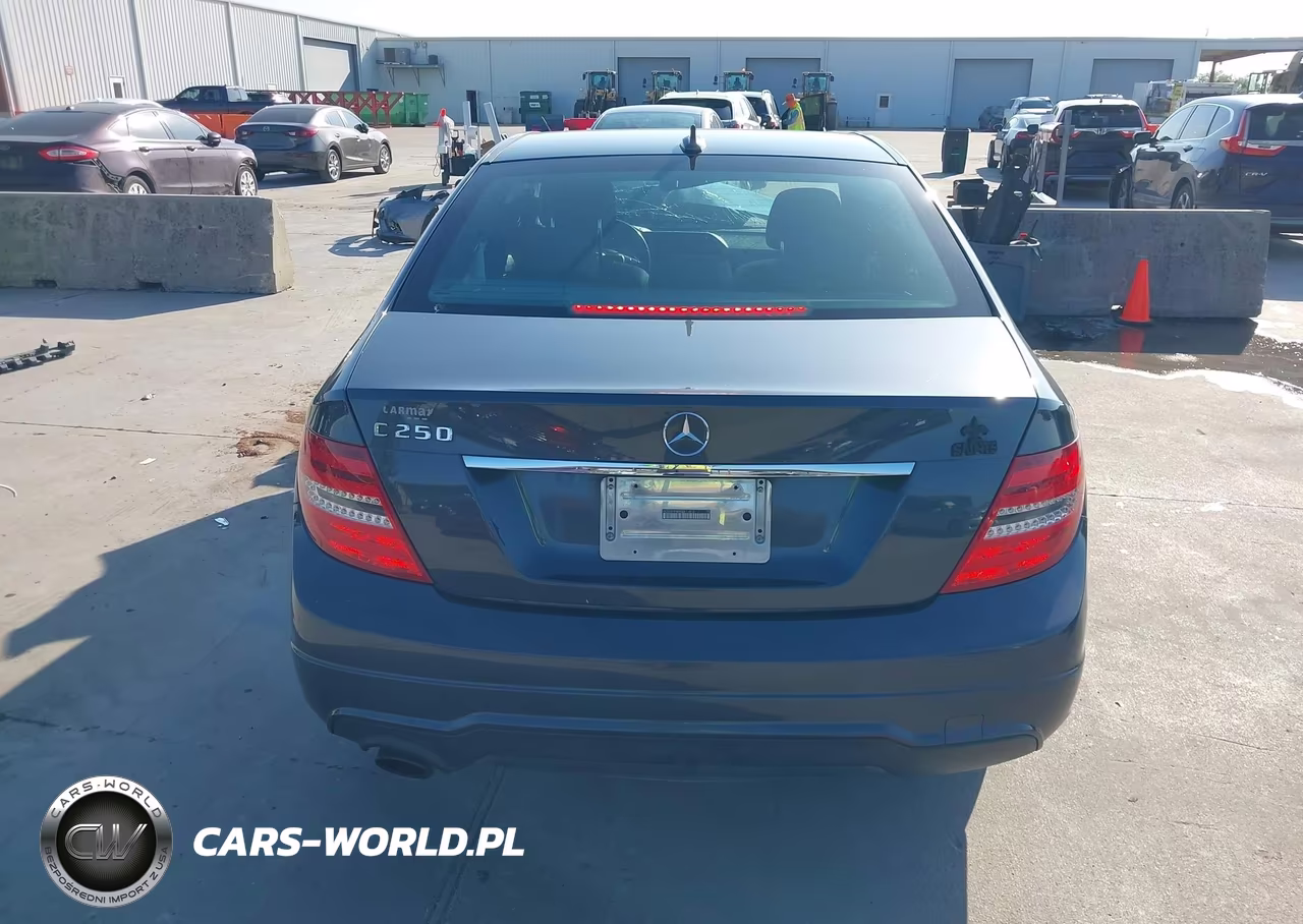 2014 Mercedes-Benz C 250 Sport VIN:WDDGF4HB9EG211812 - 16