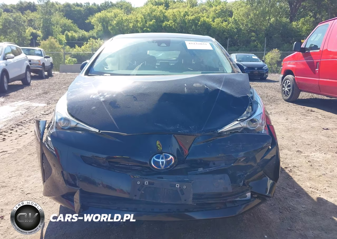 2018 Toyota Prius Three VIN:JTDKARFU8J3054599 - 12