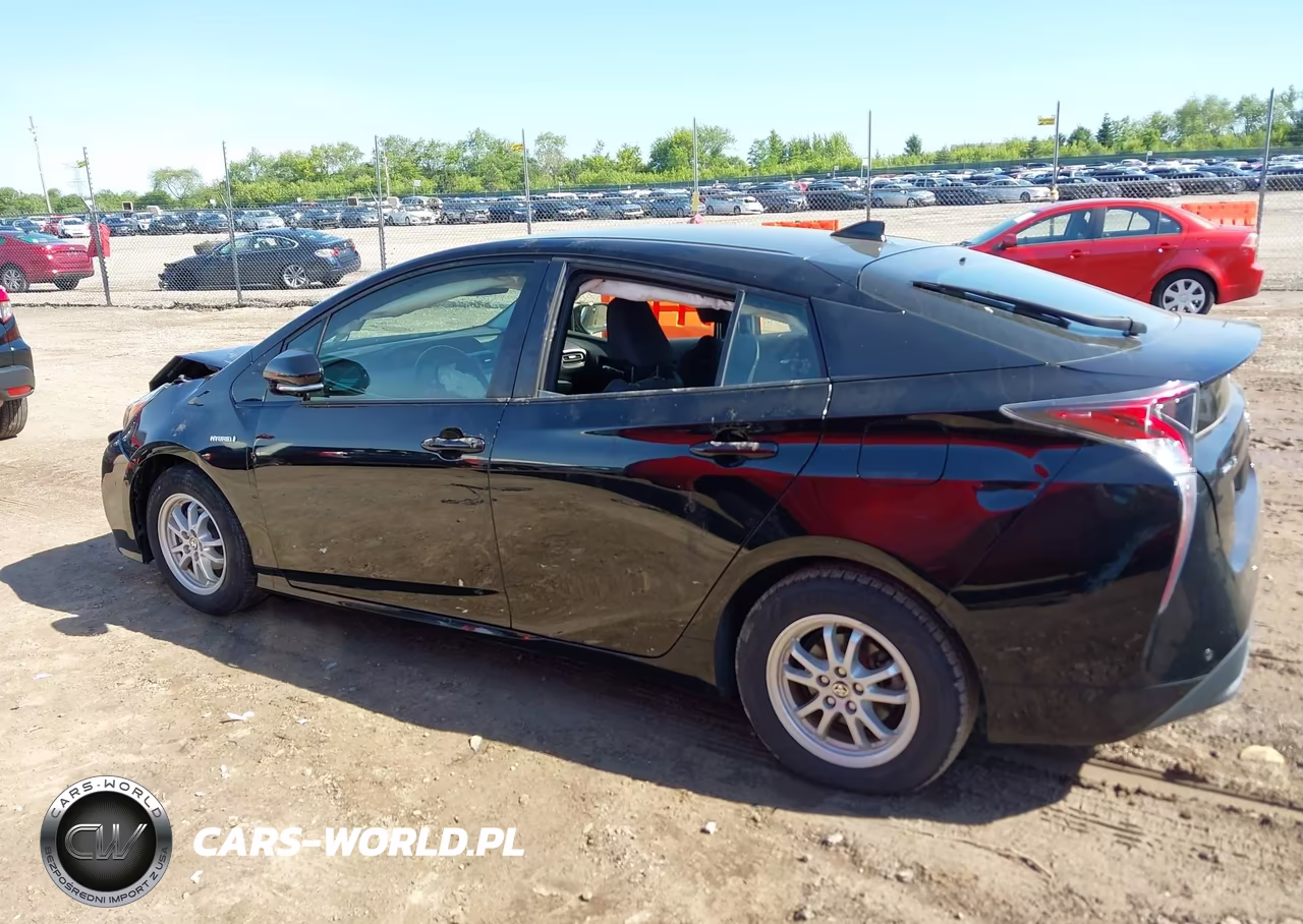 2018 Toyota Prius Three VIN:JTDKARFU8J3054599 - 14