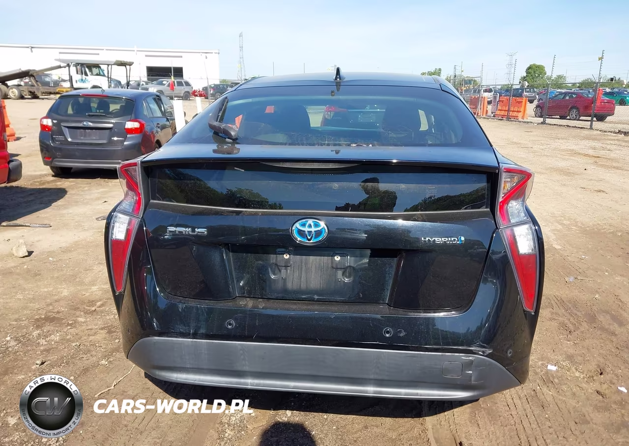 2018 Toyota Prius Three VIN:JTDKARFU8J3054599 - 16
