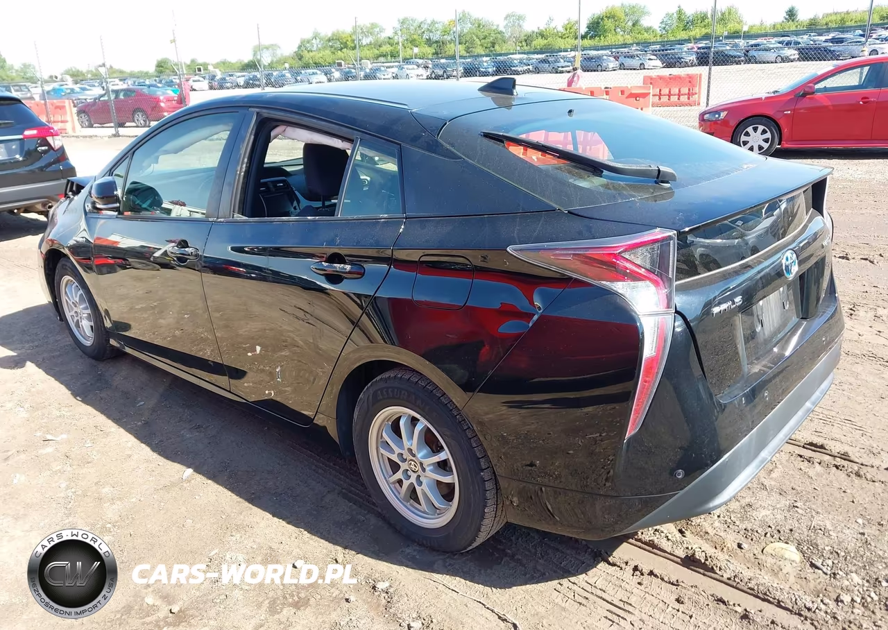 2018 Toyota Prius Three VIN:JTDKARFU8J3054599 - 3