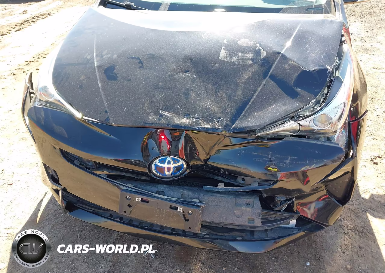 2018 Toyota Prius Three VIN:JTDKARFU8J3054599 - 6