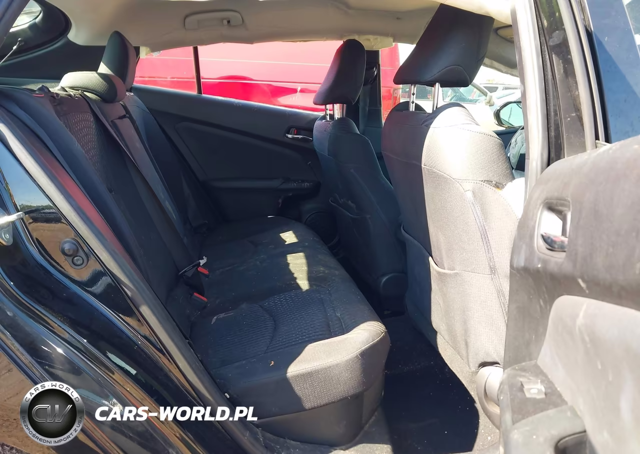 2018 Toyota Prius Three VIN:JTDKARFU8J3054599 - 8