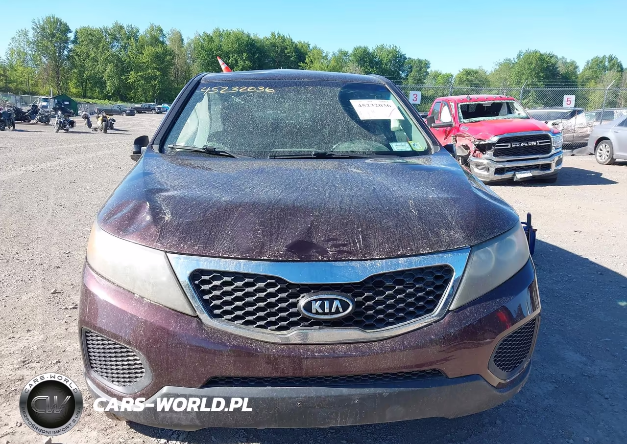 2011 Kia Sorento Lx VIN:5XYKT3A19BG005090 - 12