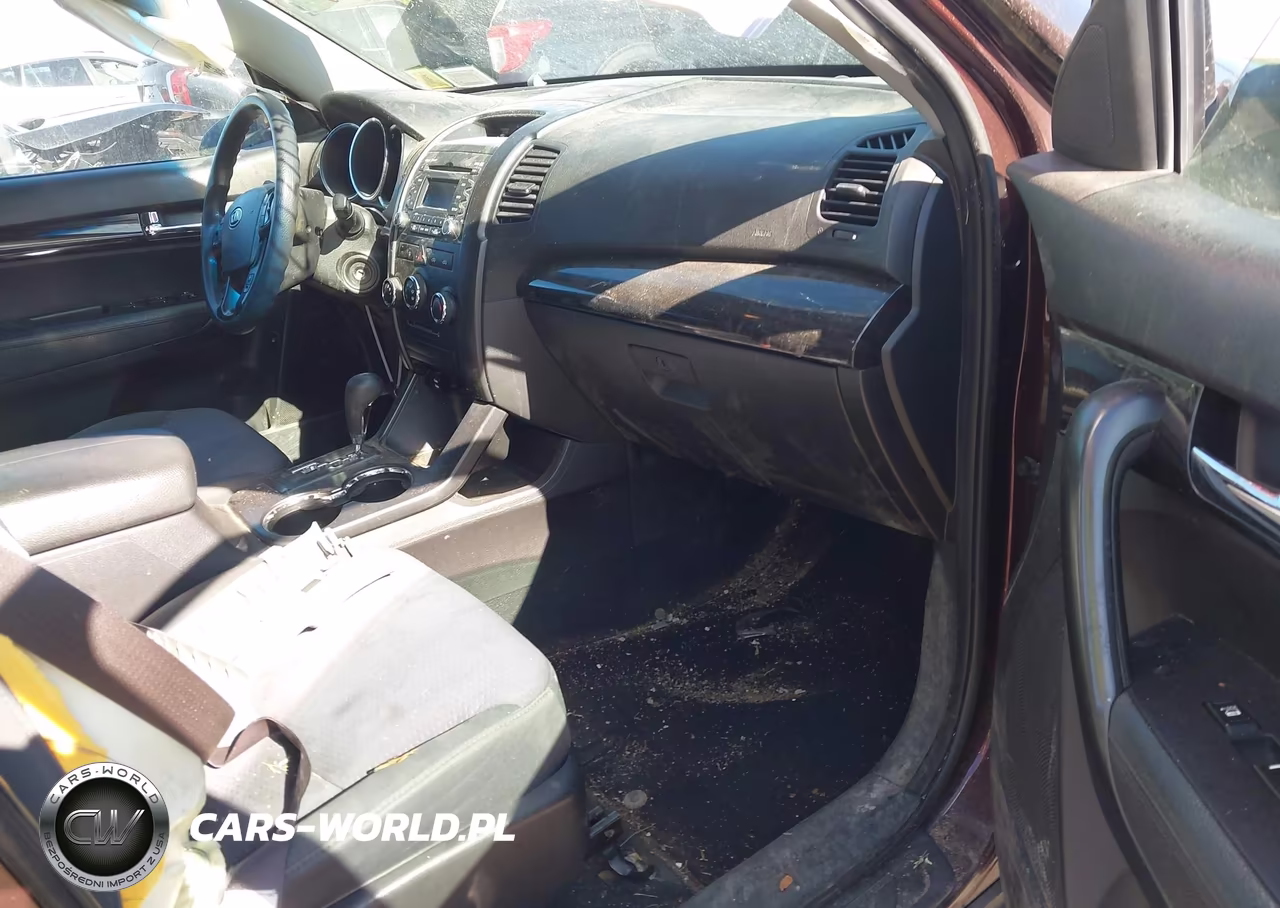 2011 Kia Sorento Lx VIN:5XYKT3A19BG005090 - 5