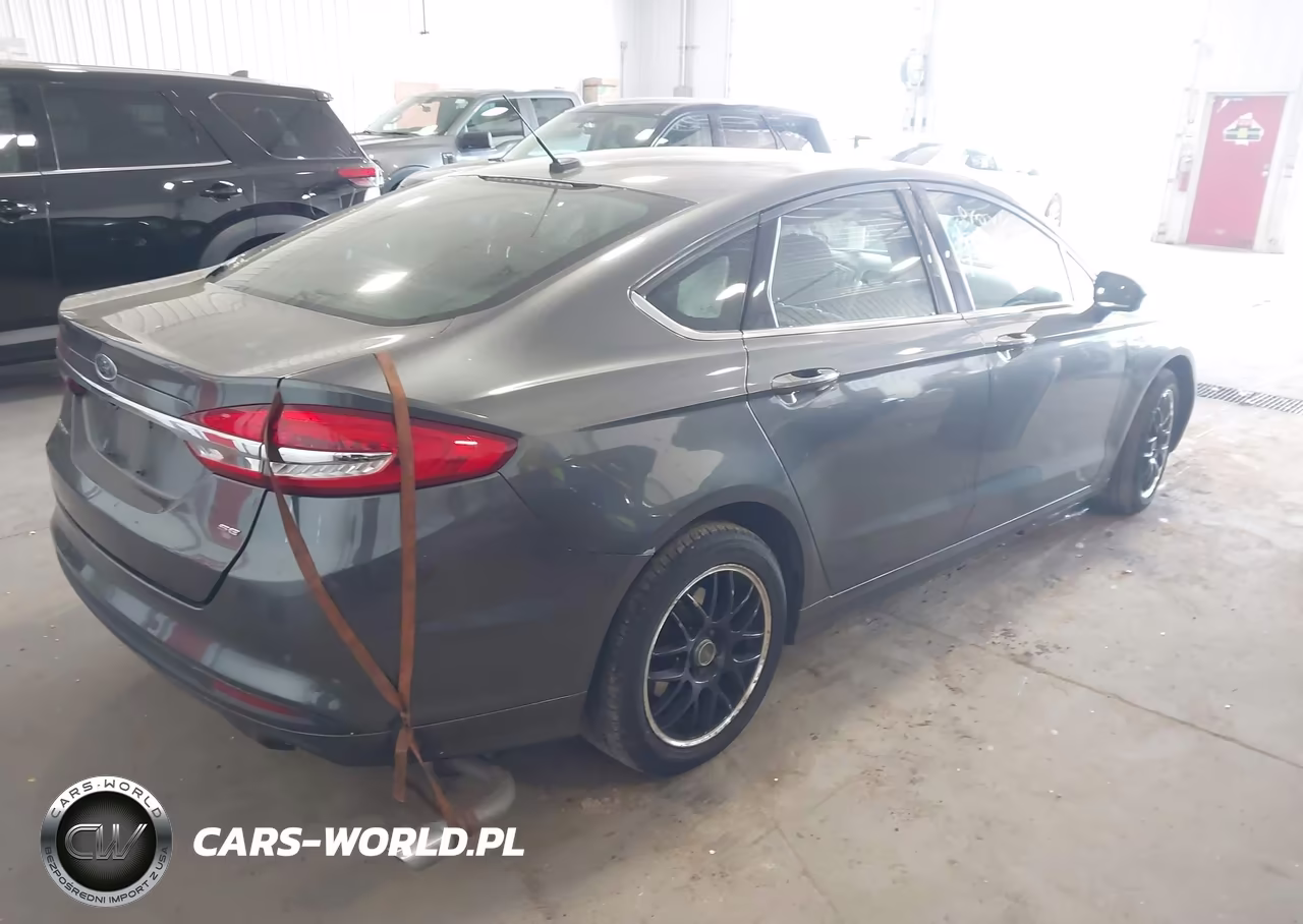 2018 Ford Fusion Hybrid Se VIN:3FA6P0LU8JR110967 - 4