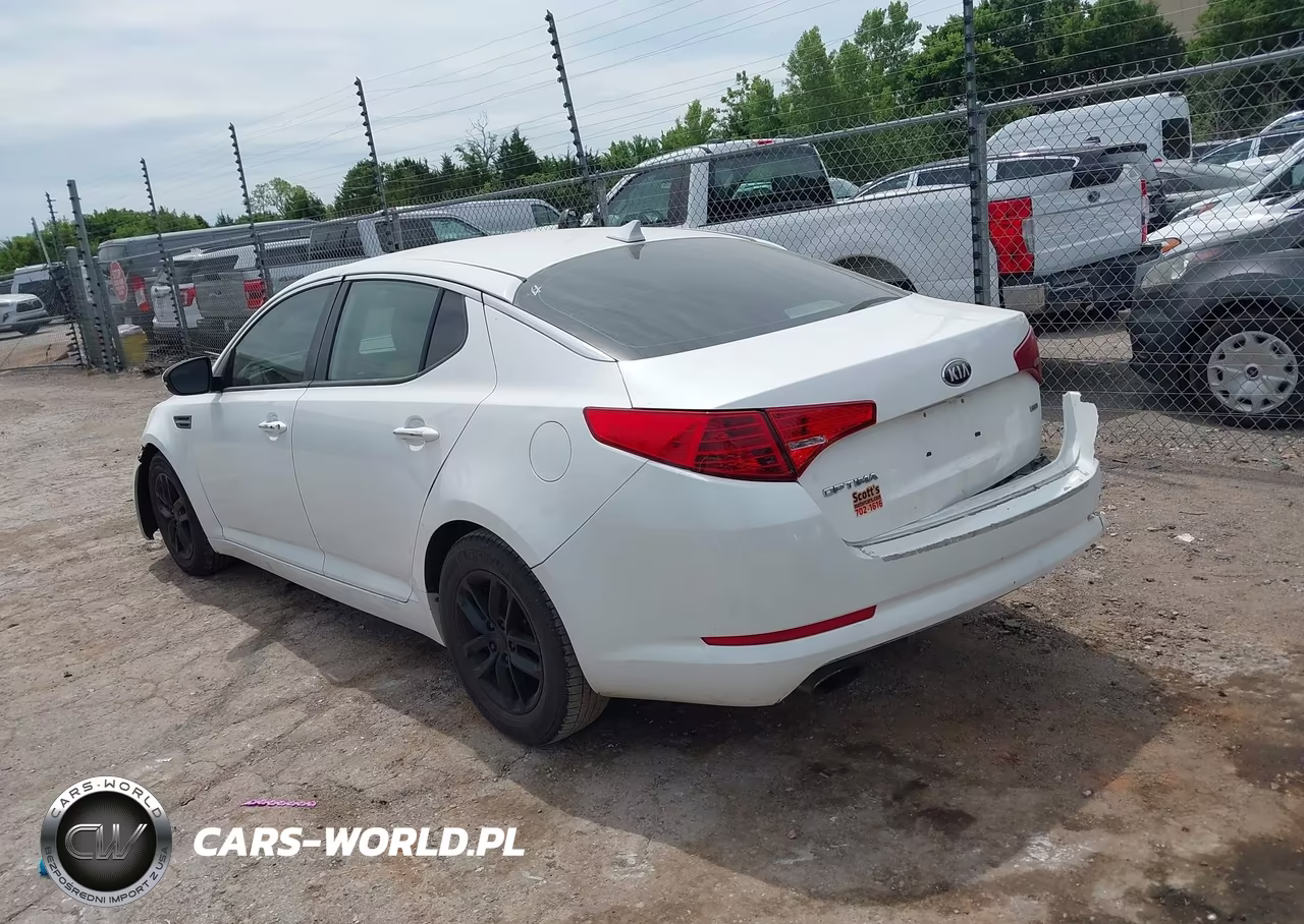 2012 Kia Optima Lx VIN:5XXGM4A72CG038371 - 3