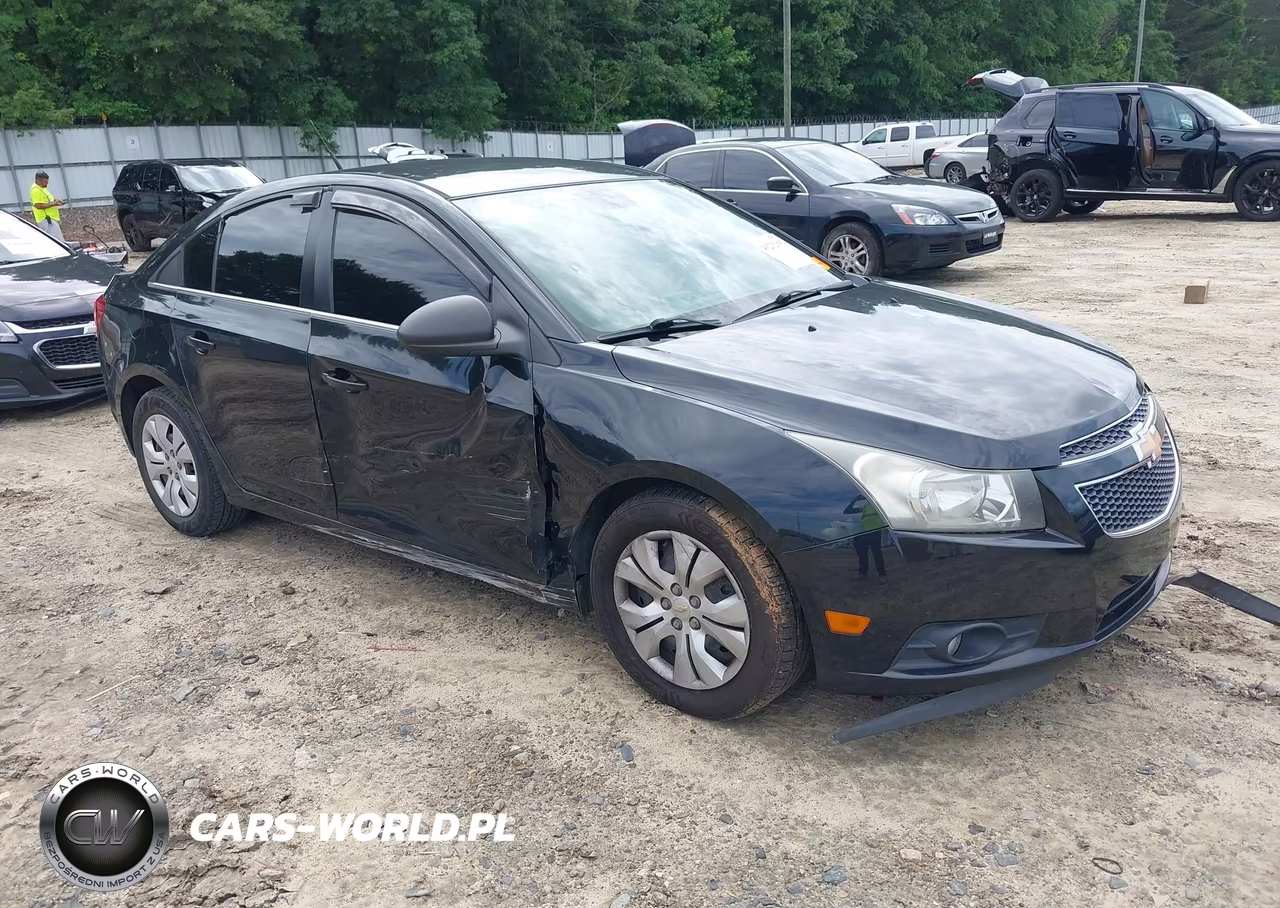 2012 Chevrolet Cruze Ls – zdjęcie 1 z 17