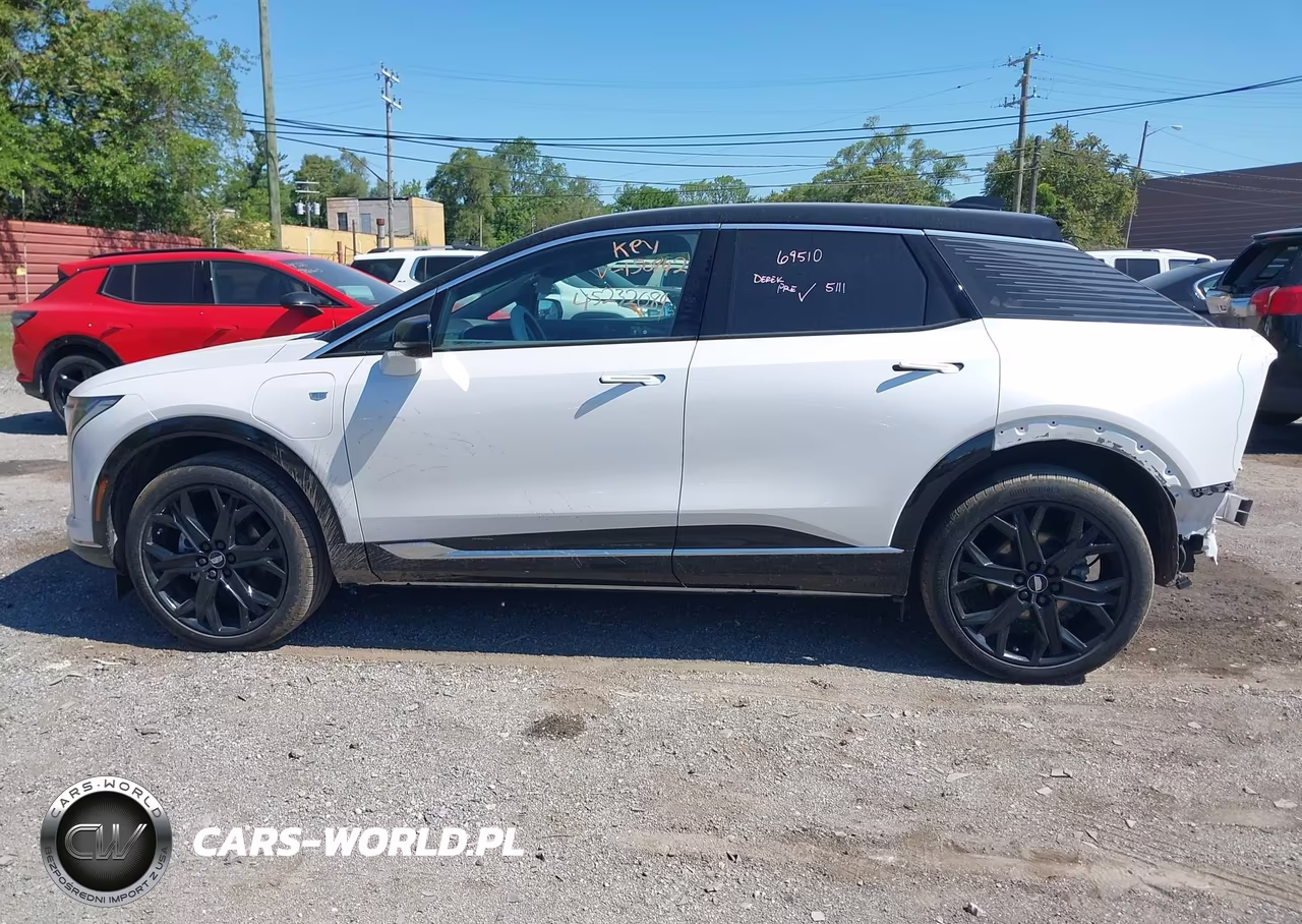 2025 Cadillac Optiq Luxury 2 Awd VIN:3GYK3DMR9SS150842 - 14