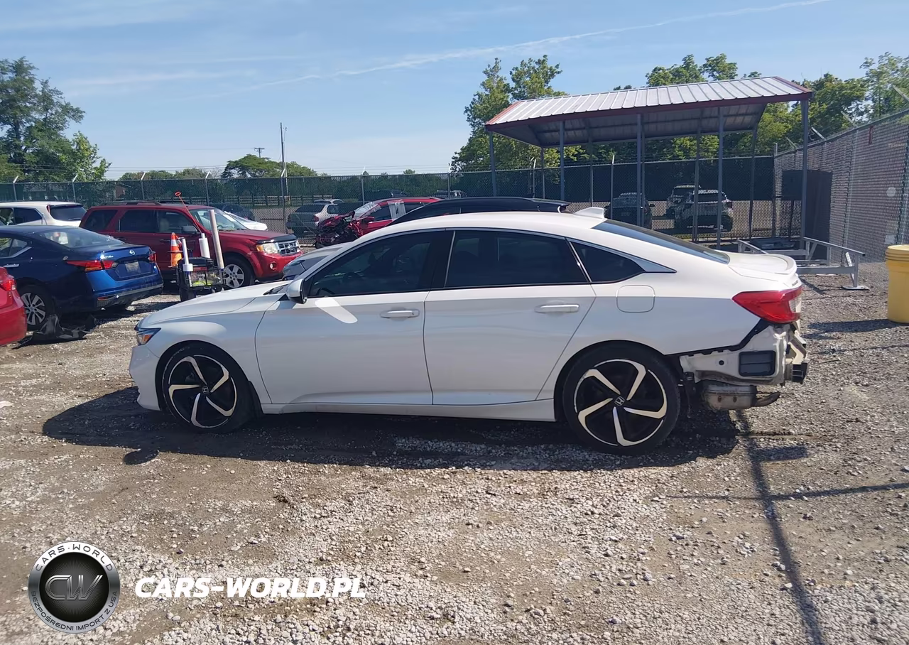 2018 Honda Accord Sport VIN:1HGCV1F33JA186572 - 12