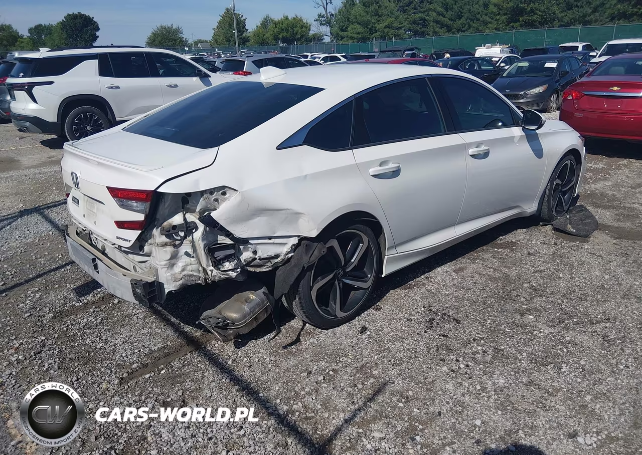 2018 Honda Accord Sport VIN:1HGCV1F33JA186572 - 4