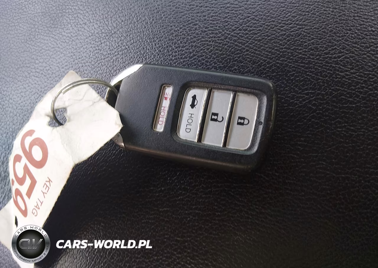 2018 Honda Accord Sport VIN:1HGCV1F33JA186572 - 9