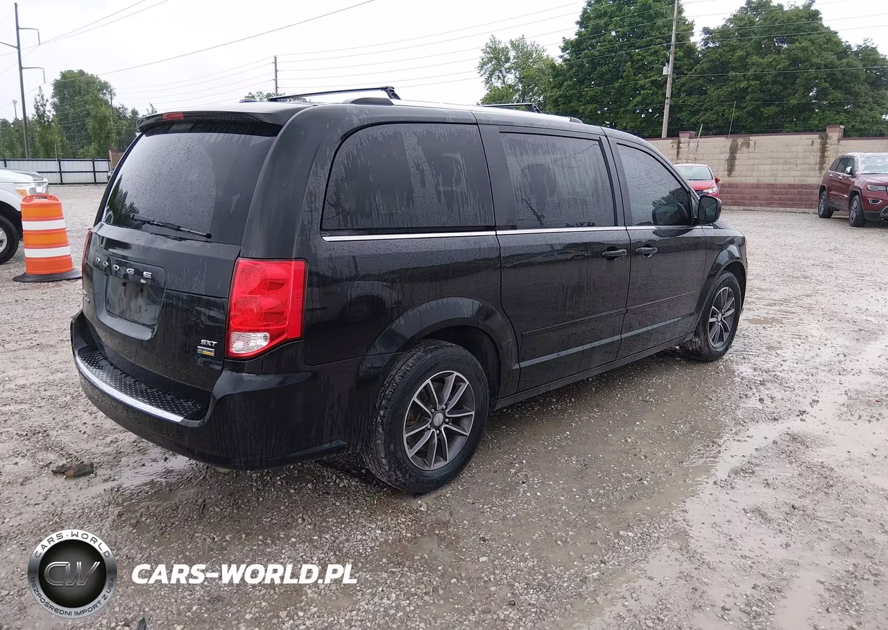 2017 Dodge Grand Caravan Sxt VIN:2C4RDGCG9HR861787 - 4