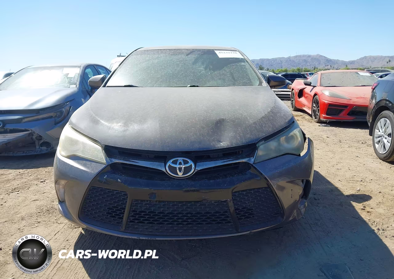 2015 Toyota Camry Se VIN:4T1BF1FK4FU960683 - 12