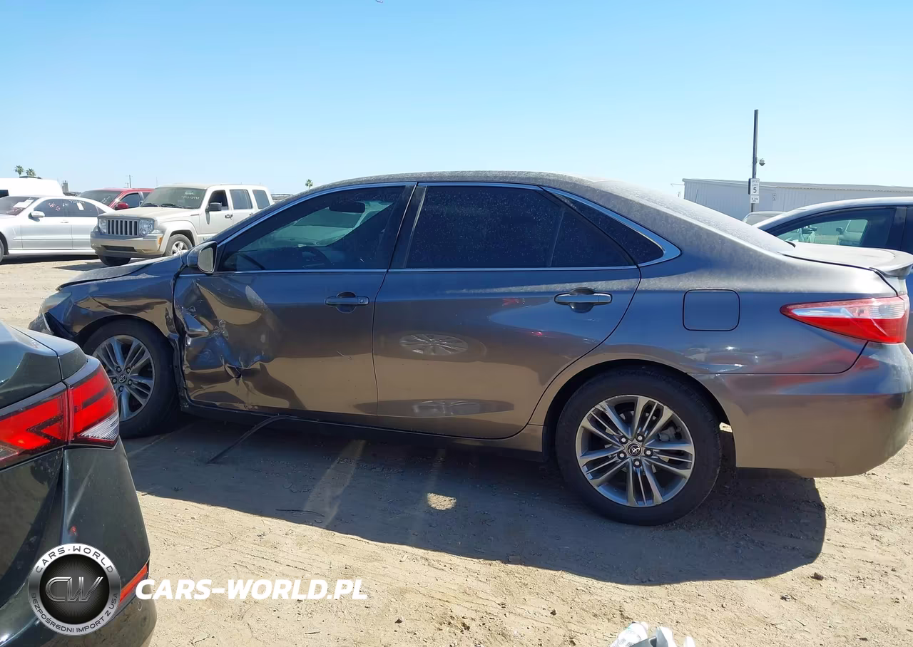 2015 Toyota Camry Se VIN:4T1BF1FK4FU960683 - 14