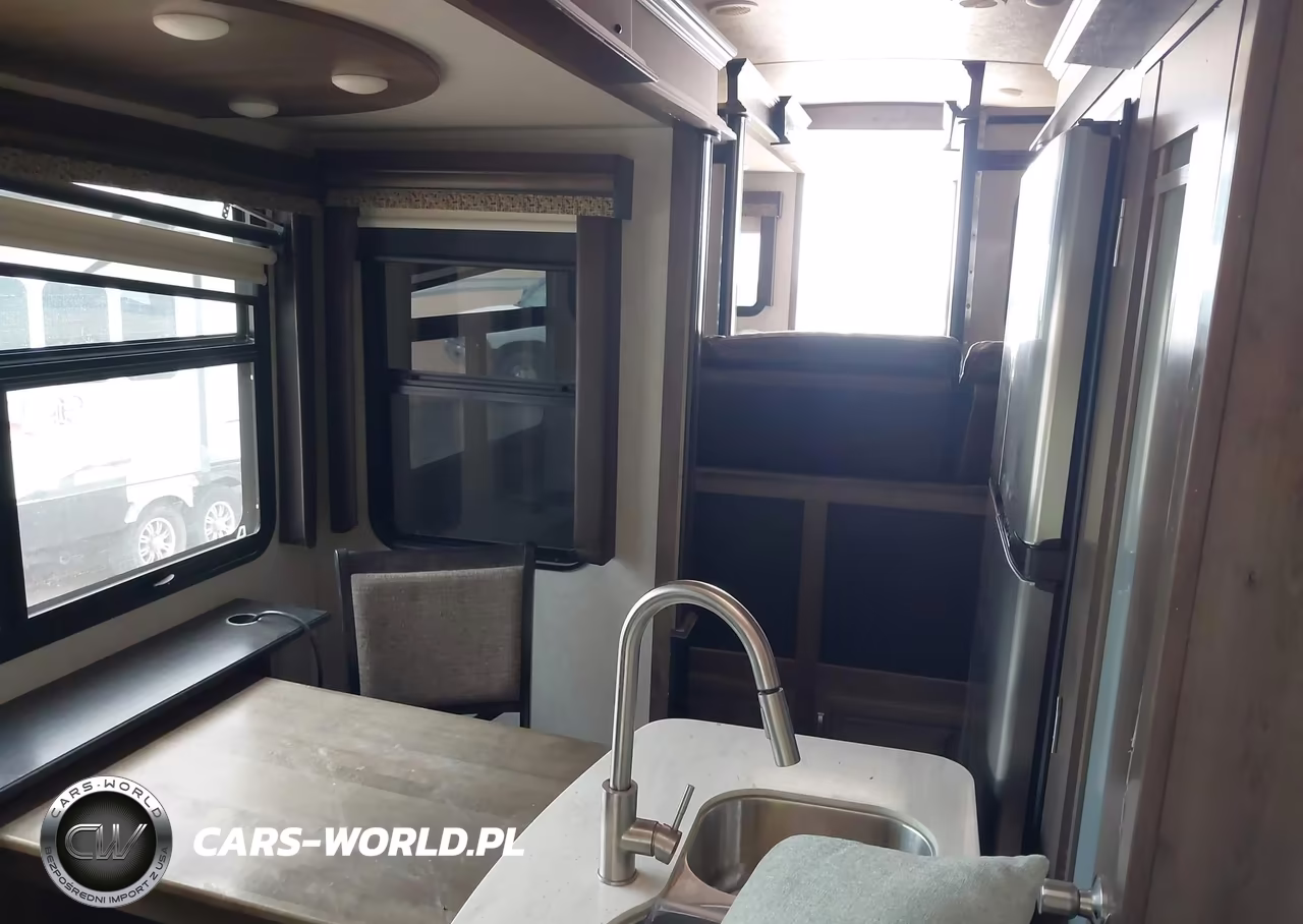 2018 Keystone Rv Other VIN:4YDF37921J4704147 - 5
