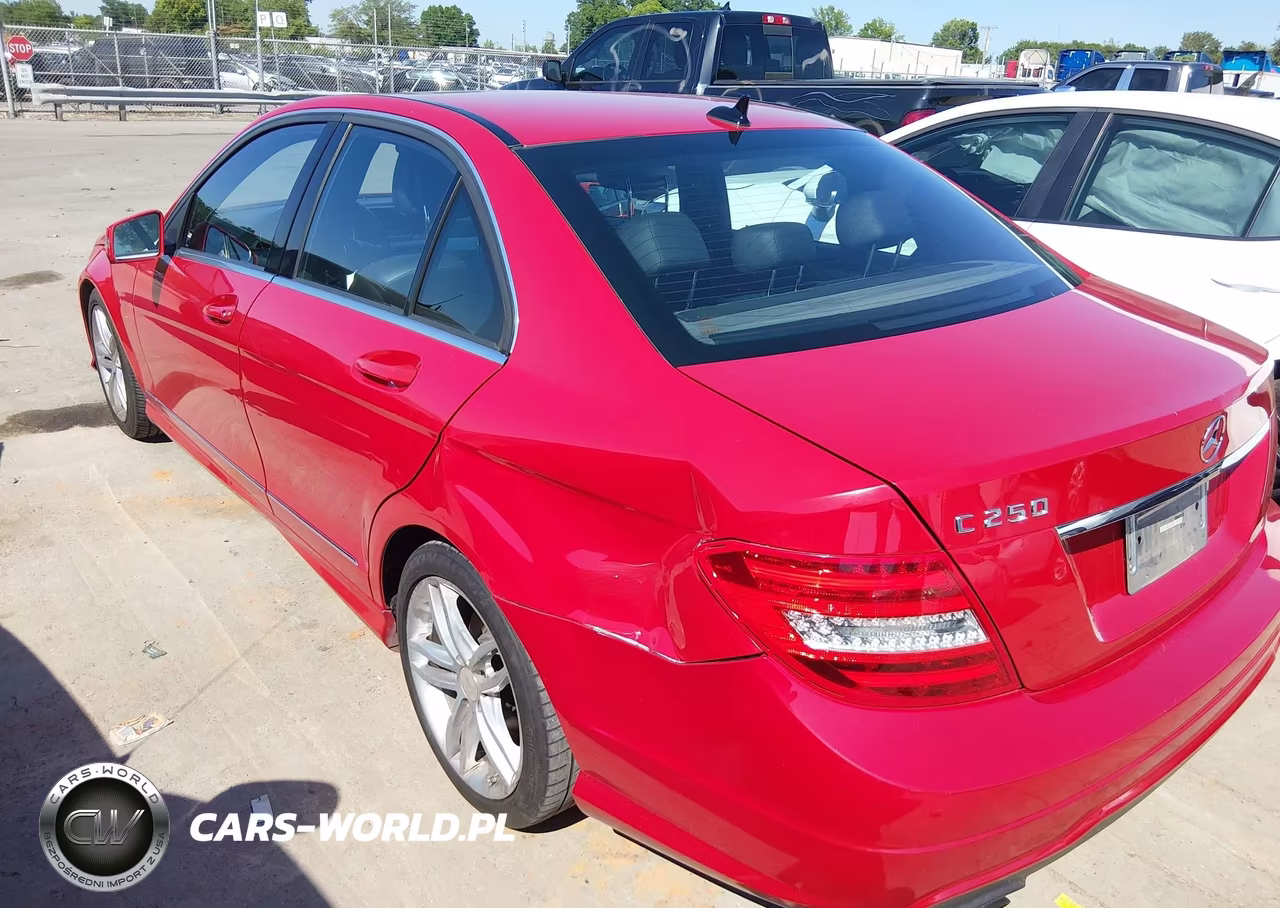 2014 Mercedes-Benz C 250 Sport VIN:WDDGF4HB9ER314393 - 3