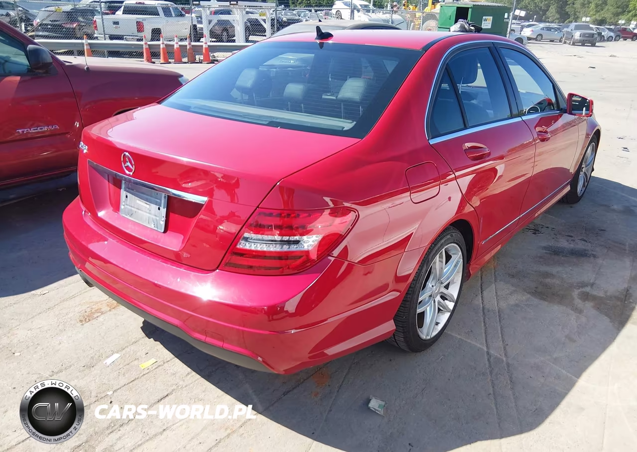 2014 Mercedes-Benz C 250 Sport VIN:WDDGF4HB9ER314393 - 4