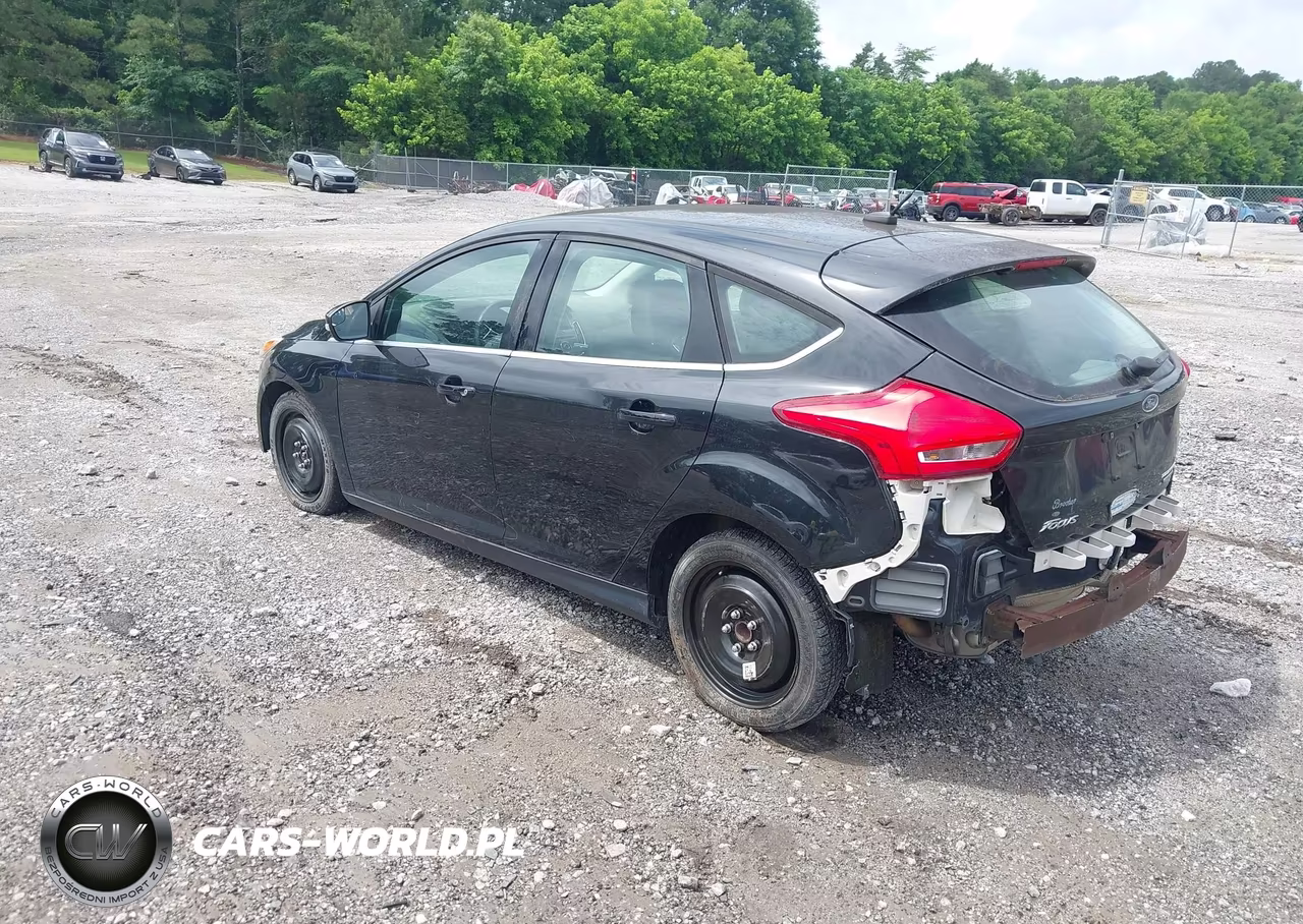 2015 Ford Focus Titanium VIN:1FADP3N23FL345108 - 3
