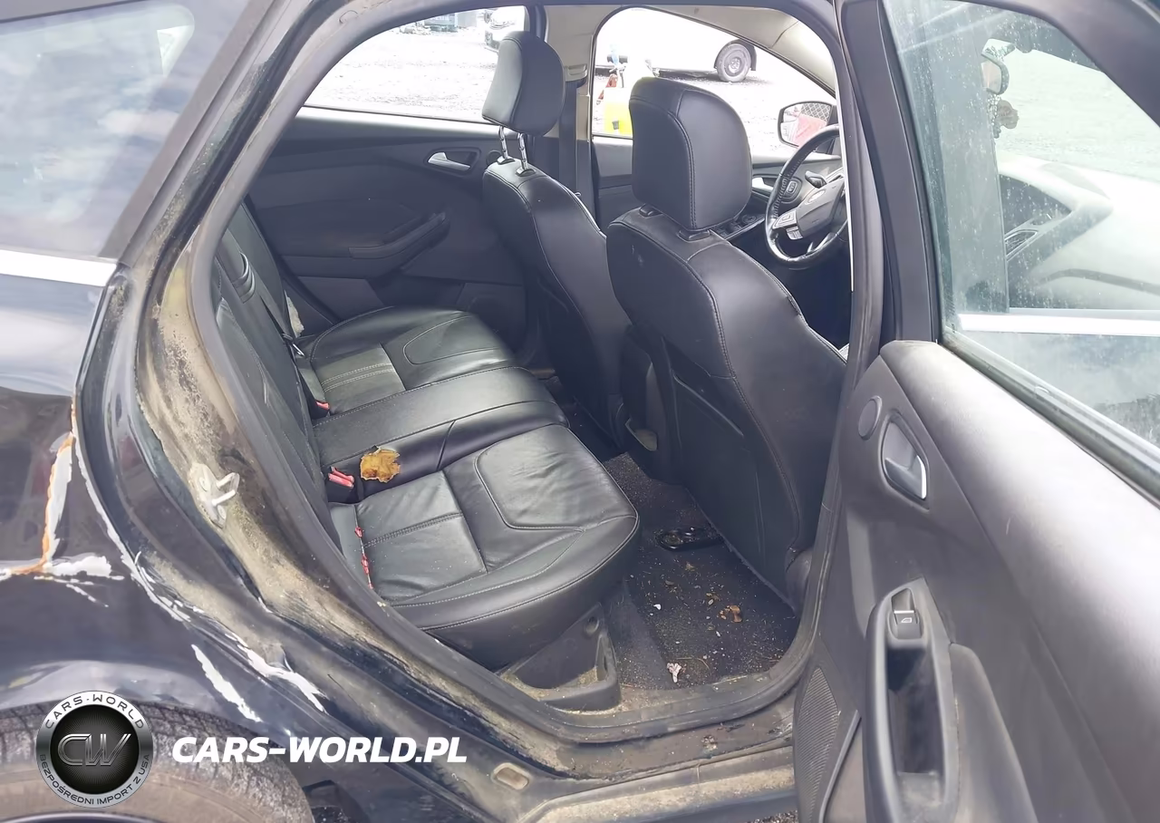 2015 Ford Focus Titanium VIN:1FADP3N23FL345108 - 8