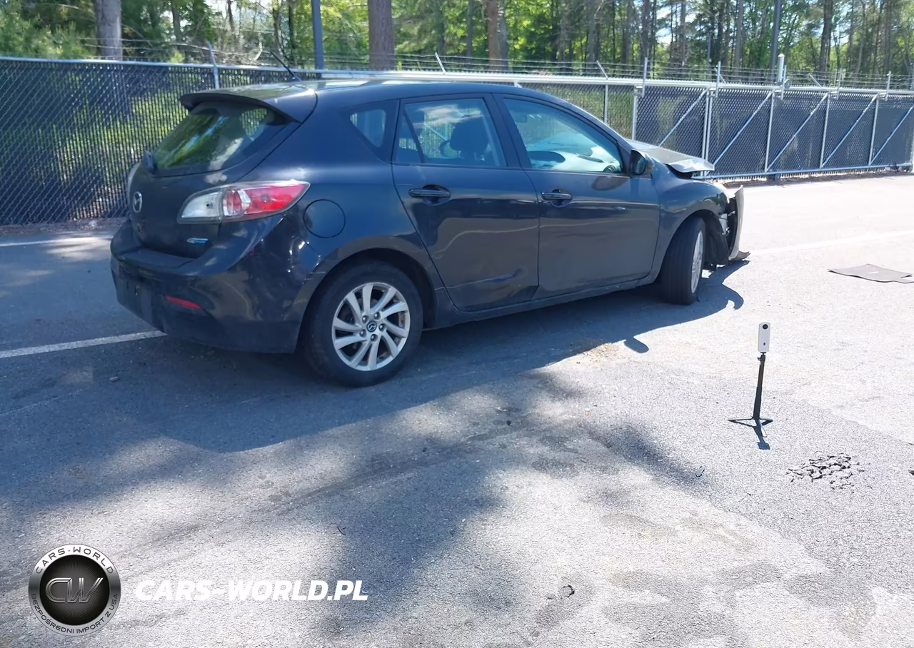 2013 Mazda Mazda3 I Touring VIN:JM1BL1LP3D1739958 - 4
