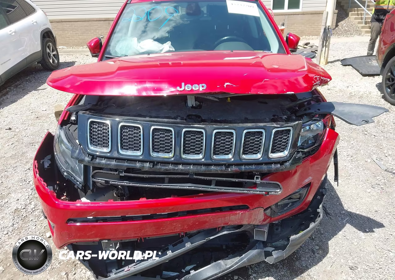2018 Jeep Compass Latitude 4X4 VIN:3C4NJDBB3JT470214 - 6