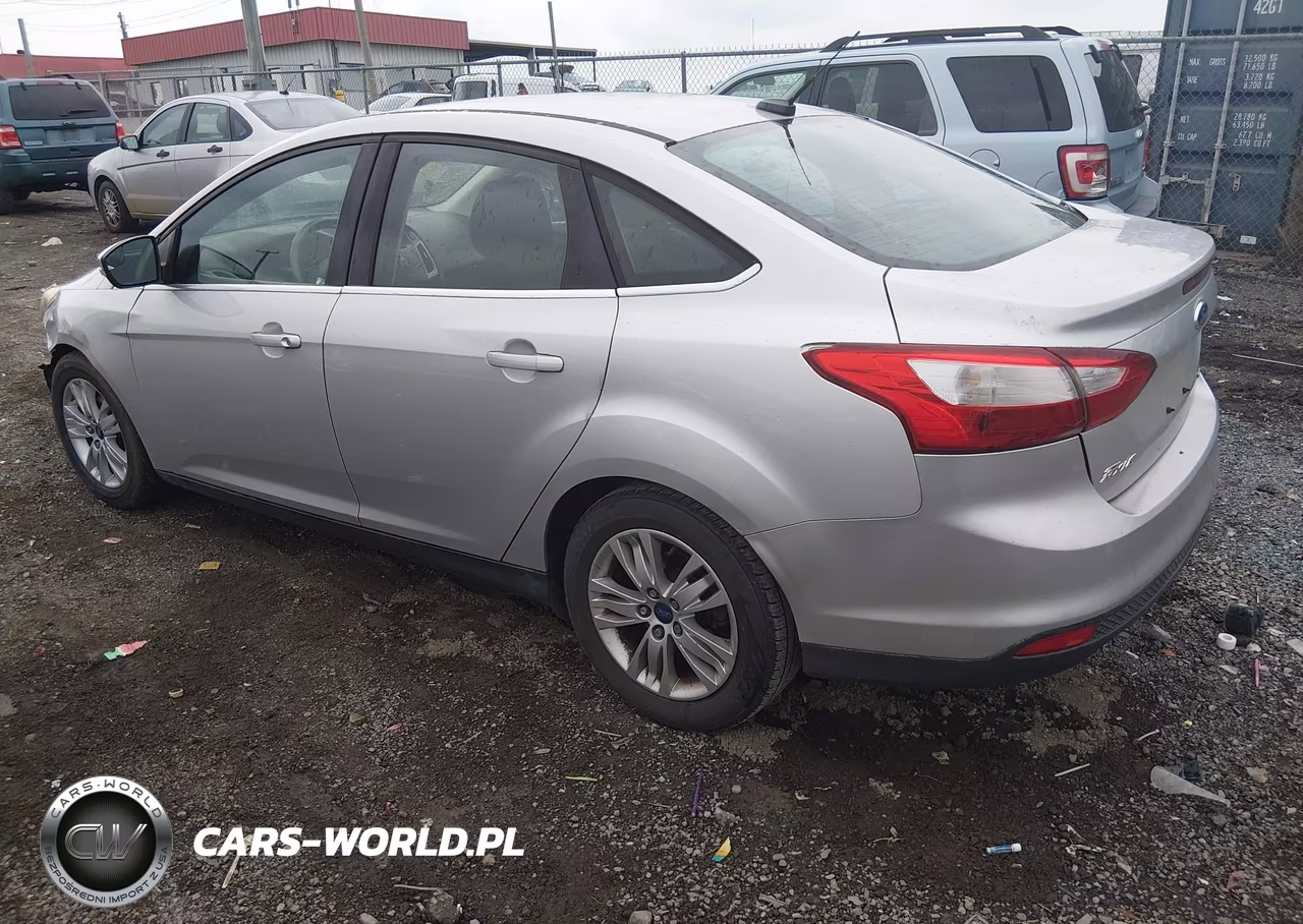 2012 Ford Focus Sel VIN:1FAHP3H23CL387948 - 3