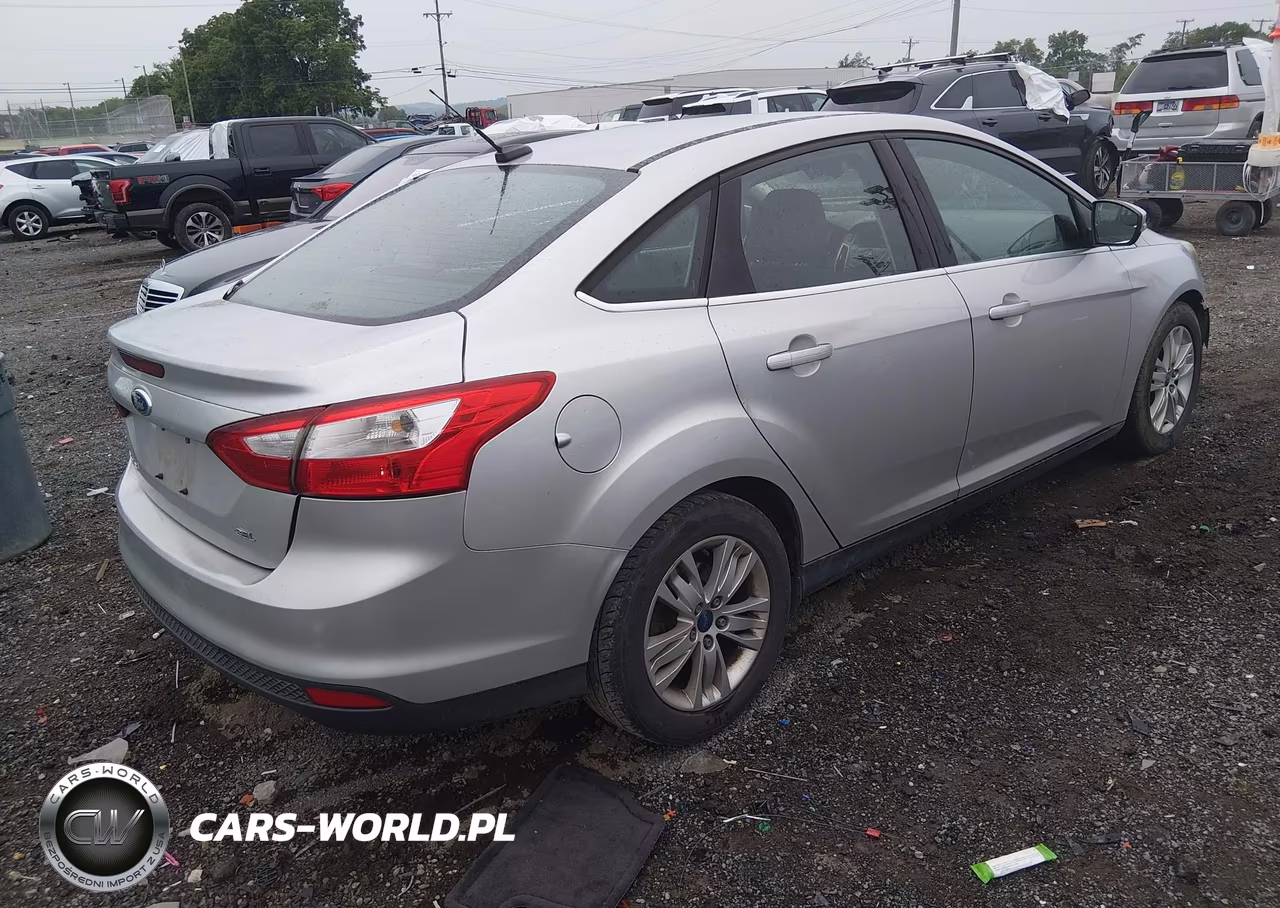 2012 Ford Focus Sel VIN:1FAHP3H23CL387948 - 4
