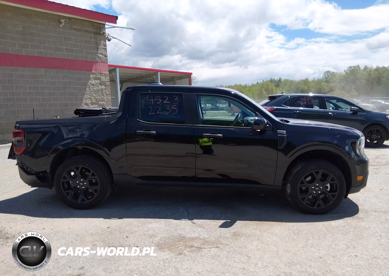 2025 Ford Maverick Xlt VIN:3FTTW8JA7SRB71350 - 14
