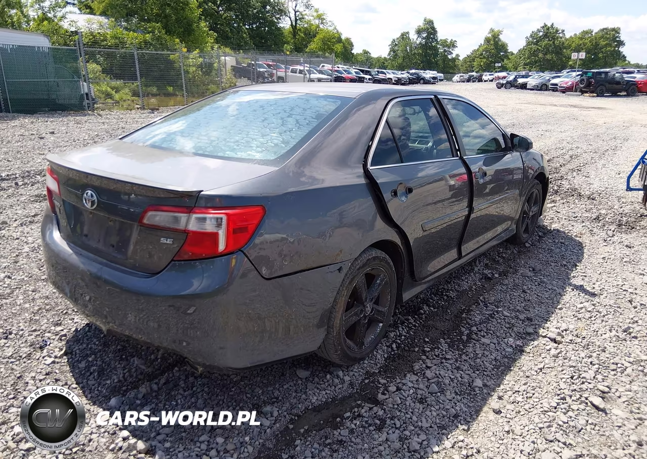 2013 Toyota Camry Se VIN:4T1BF1FK6DU252934 - 4
