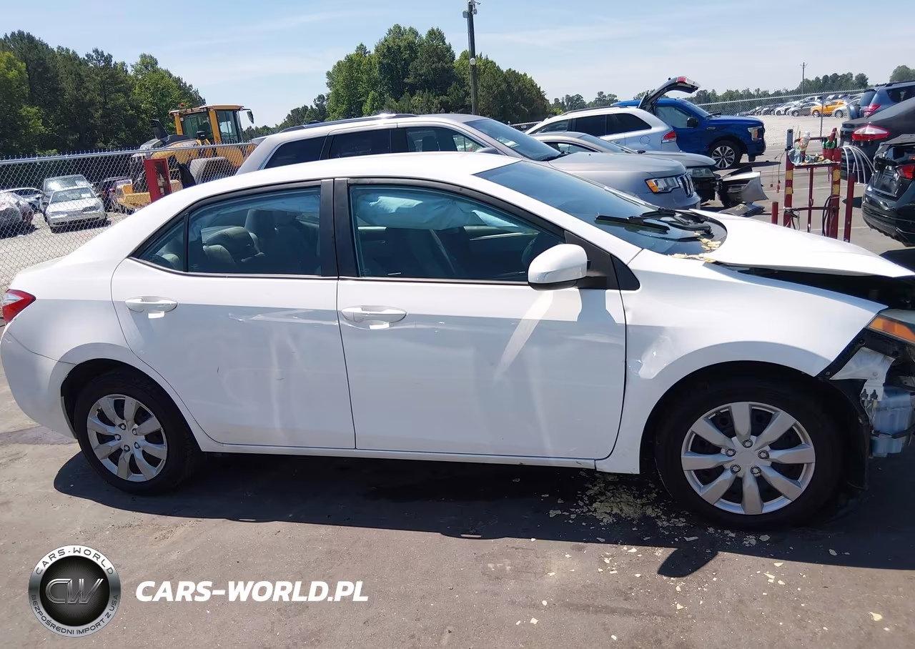 2016 Toyota Corolla Le VIN:2T1BURHE5GC513875 - 13