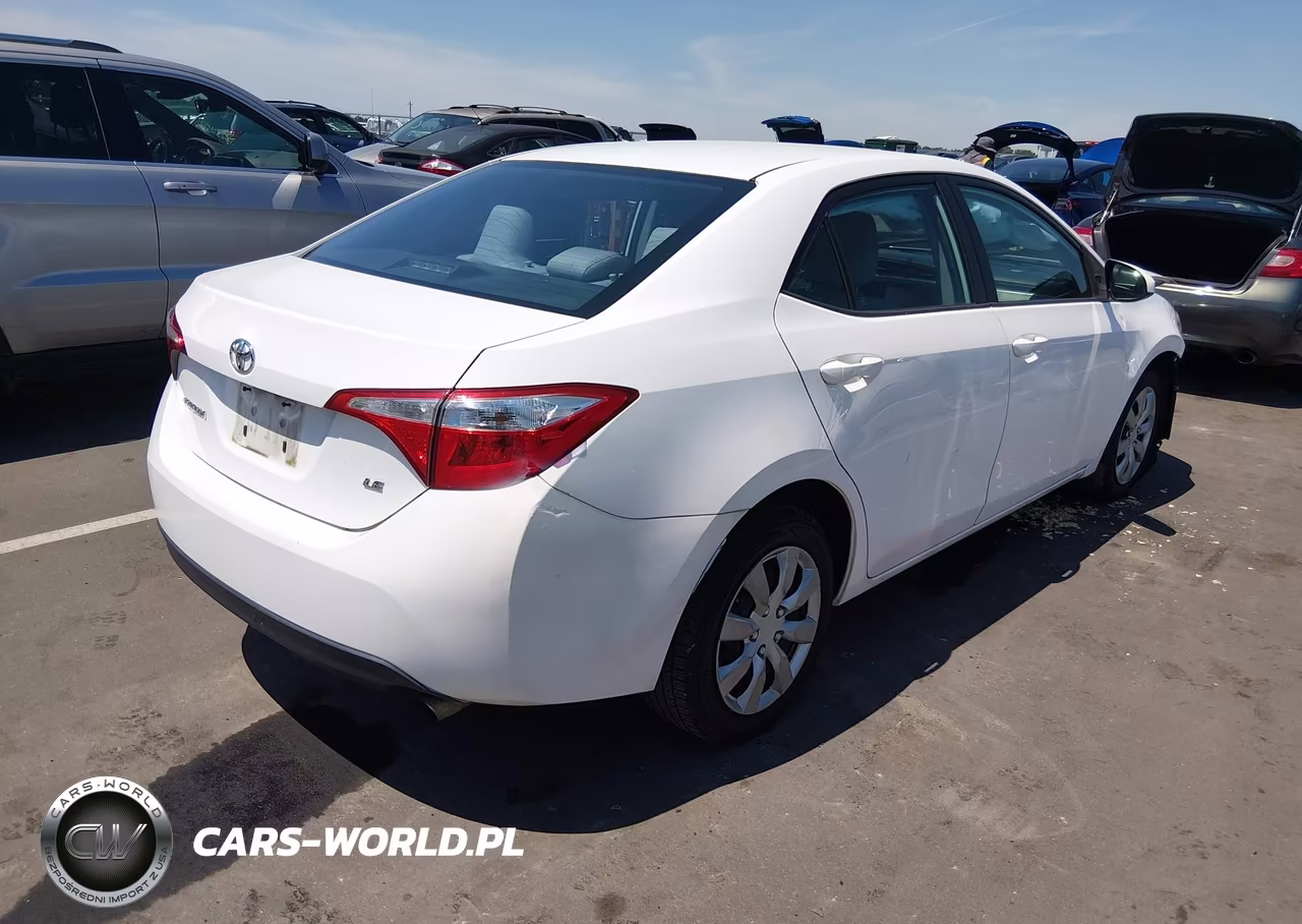 2016 Toyota Corolla Le VIN:2T1BURHE5GC513875 - 4