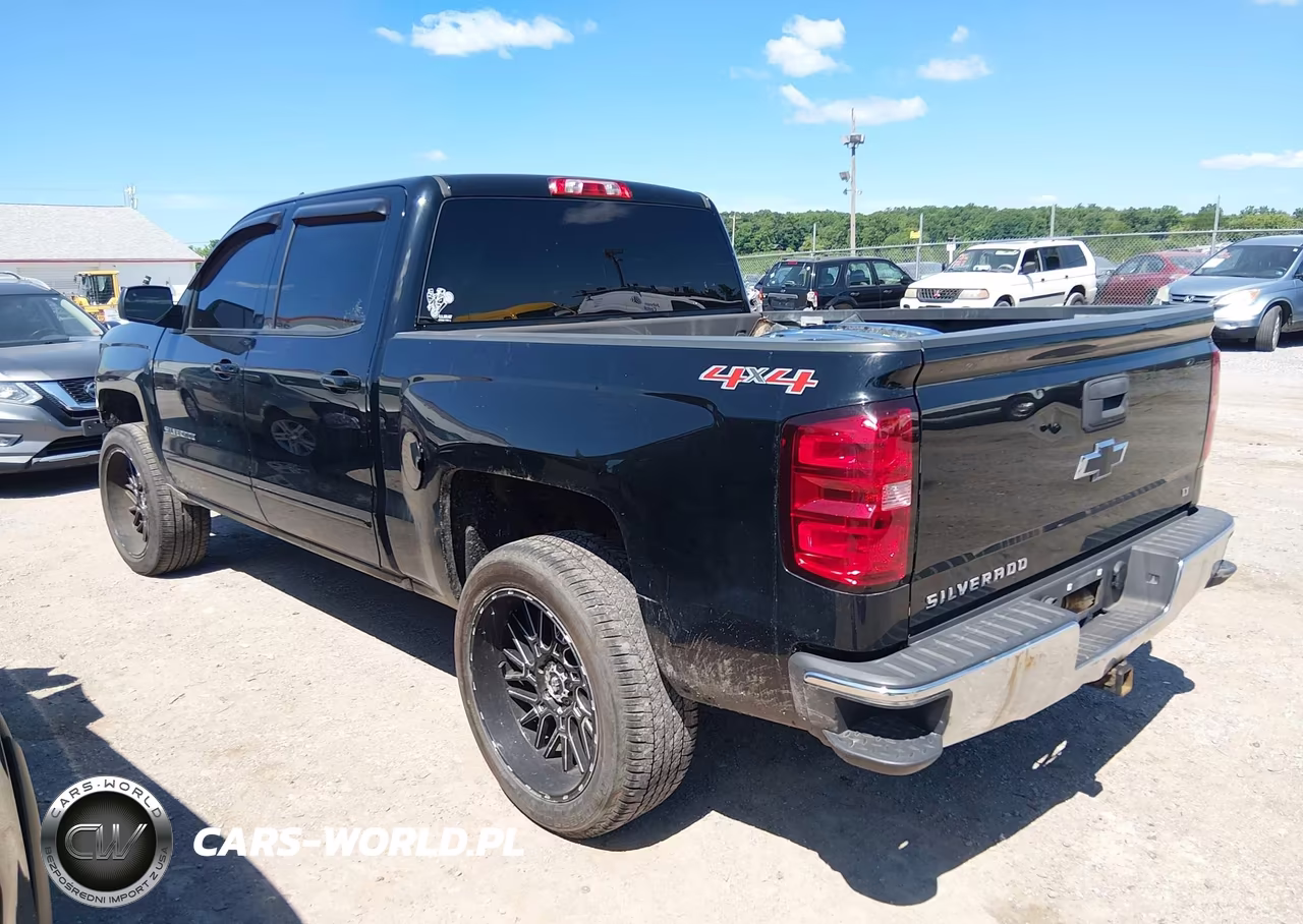 2015 Chevrolet Silverado 1500 1Lt VIN:3GCUKREC7FG526147 - 3