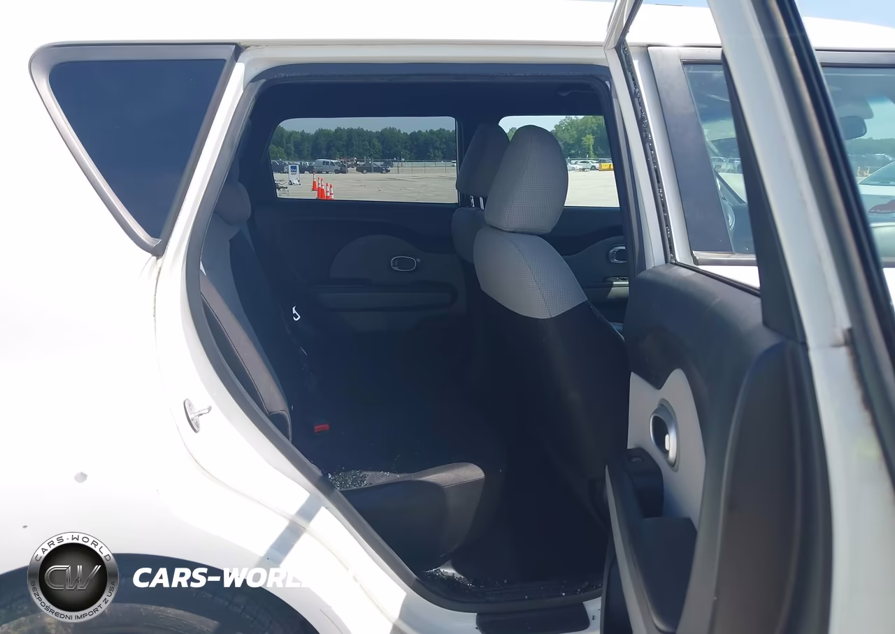 2015 Kia Soul ! VIN:KNDJN2A21F7229241 - 8
