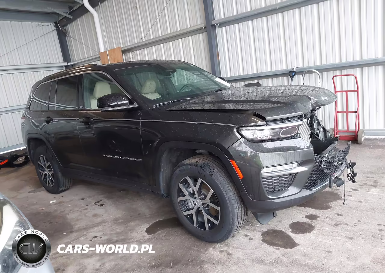 2023 Jeep Grand Cherokee Limited 4X4 VIN:1C4RJHBG7P8822903 - 14