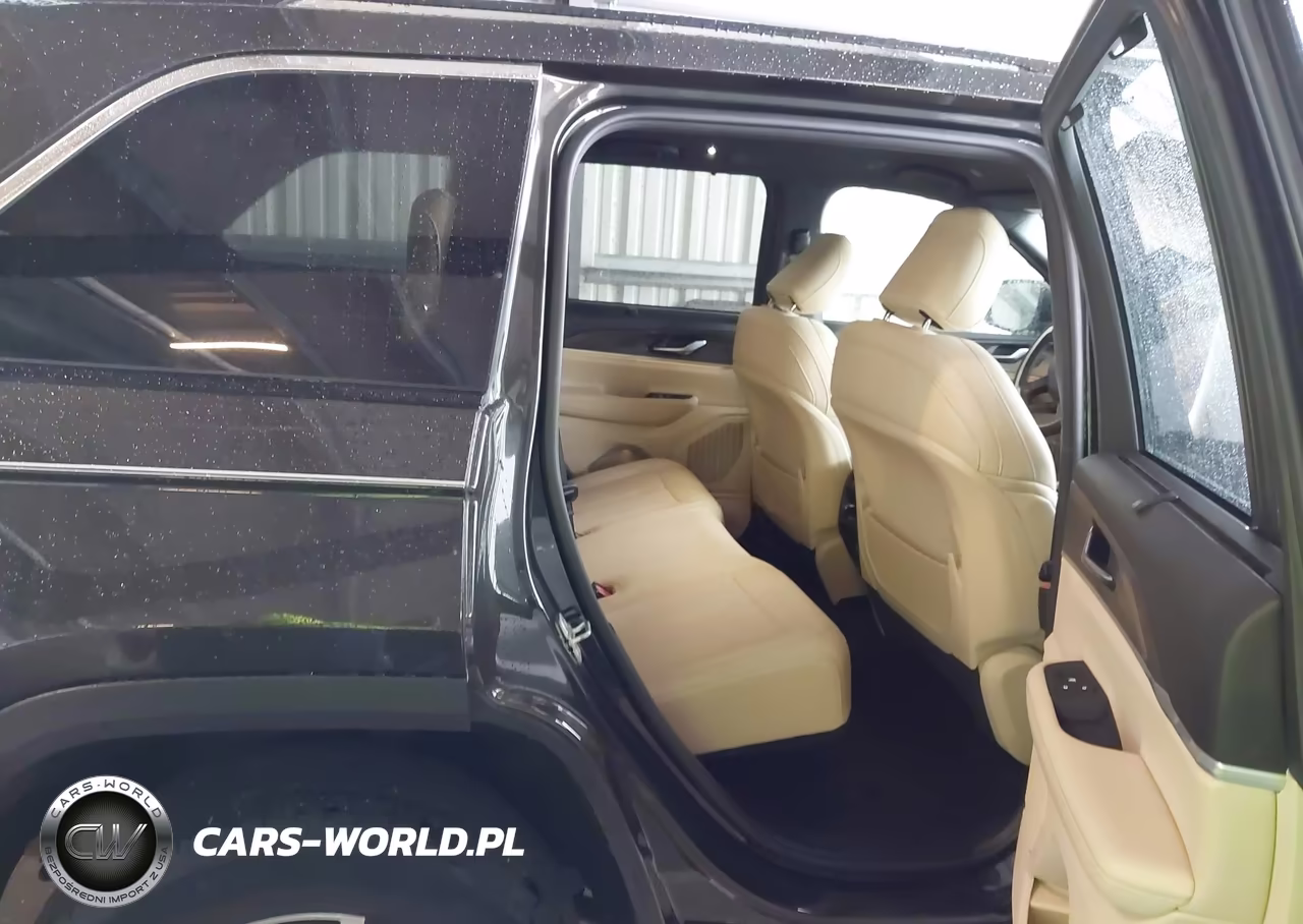 2023 Jeep Grand Cherokee Limited 4X4 VIN:1C4RJHBG7P8822903 - 8