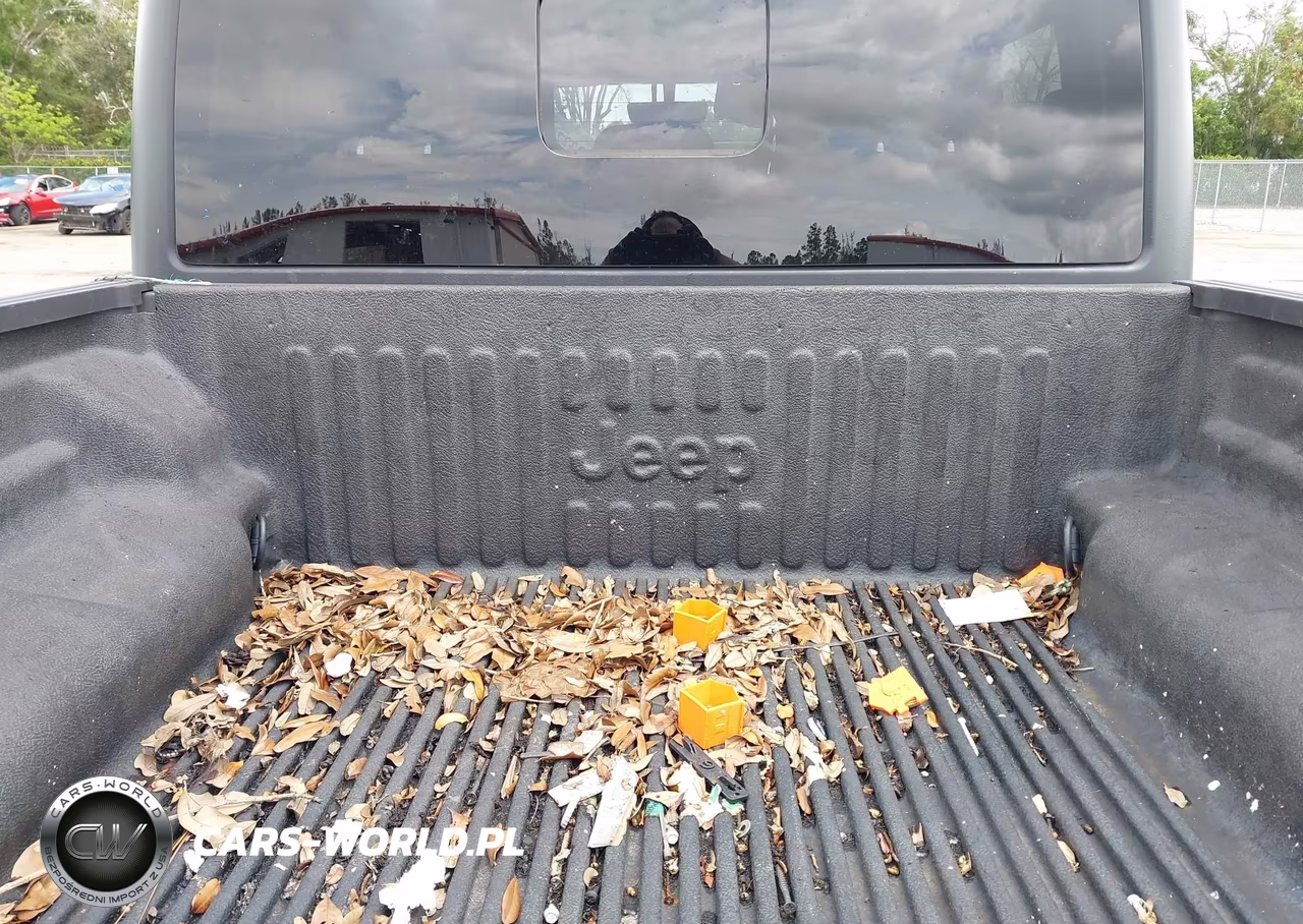 2020 Jeep Gladiator Rubicon 4X4 VIN:1C6JJTBG0LL206779 - 18