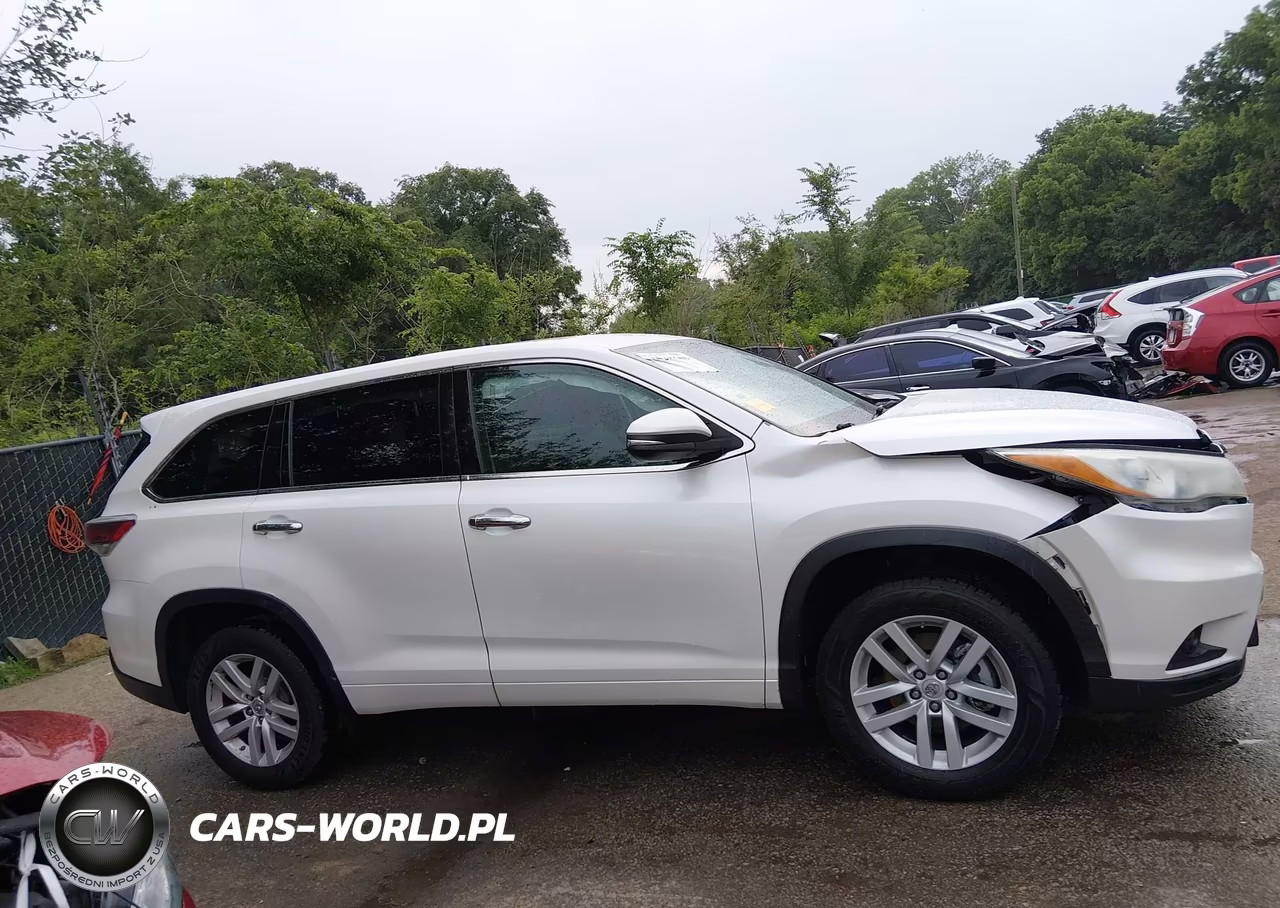 2015 Toyota Highlander Le VIN:5TDZARFH1FS013478 - 14