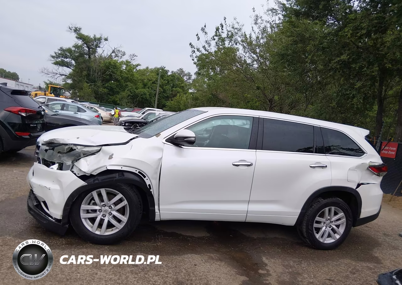 2015 Toyota Highlander Le VIN:5TDZARFH1FS013478 - 15