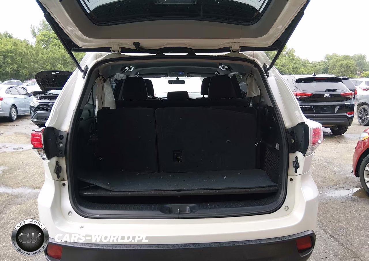 2015 Toyota Highlander Le VIN:5TDZARFH1FS013478 - 18