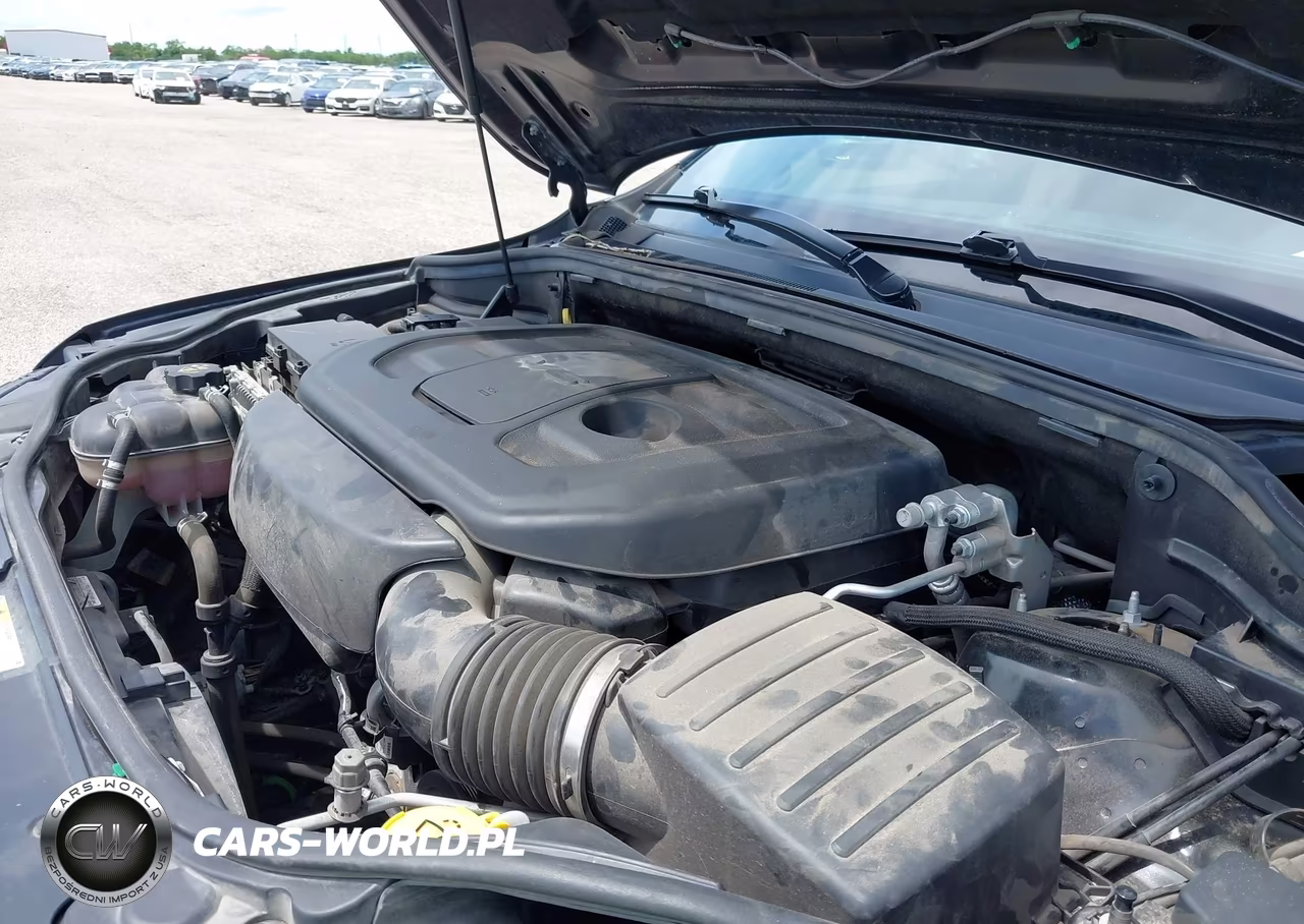 2019 Jeep Grand Cherokee Laredo E 4X4 VIN:1C4RJFAG9KC748640 - 10
