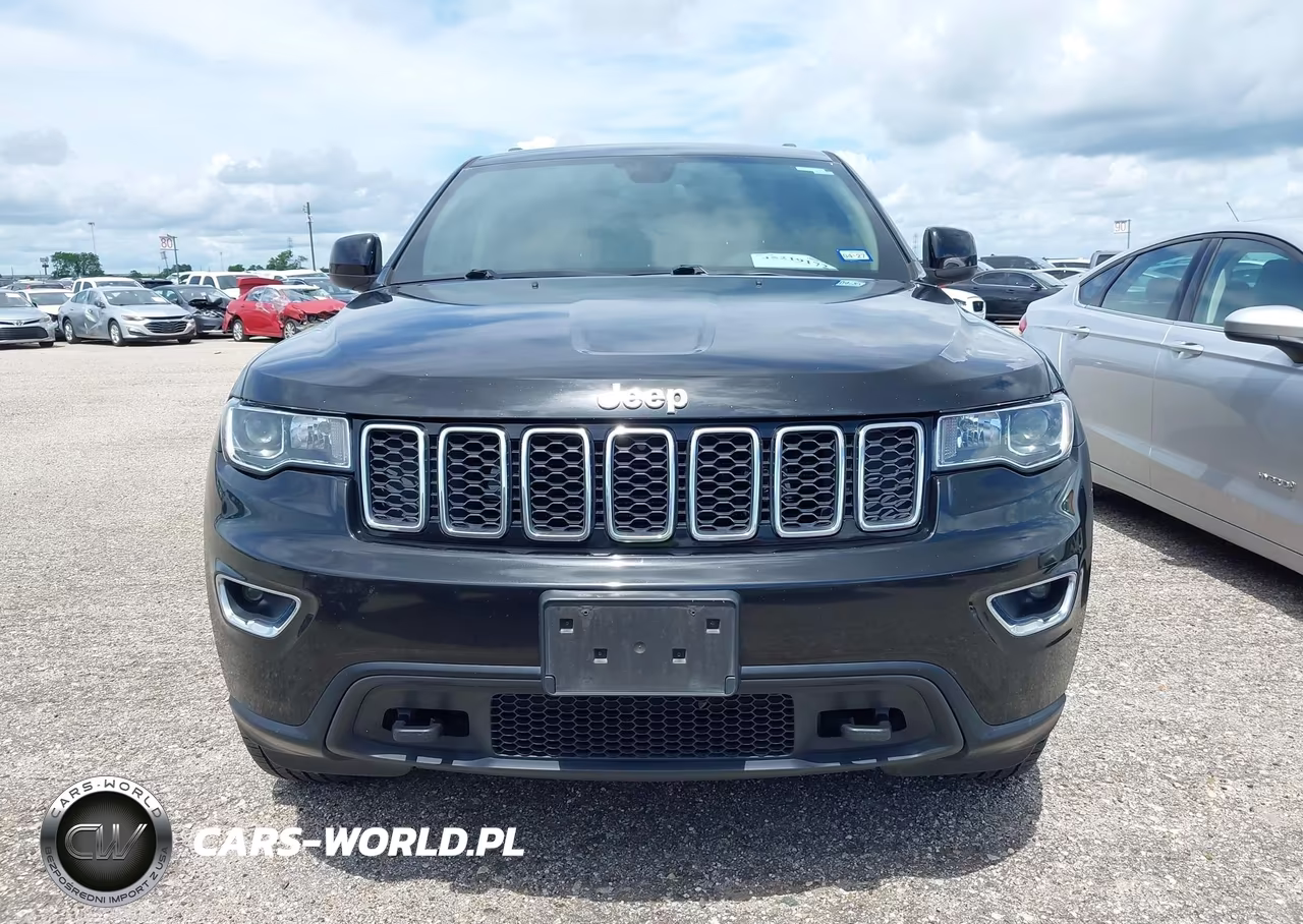 2019 Jeep Grand Cherokee Laredo E 4X4 VIN:1C4RJFAG9KC748640 - 13