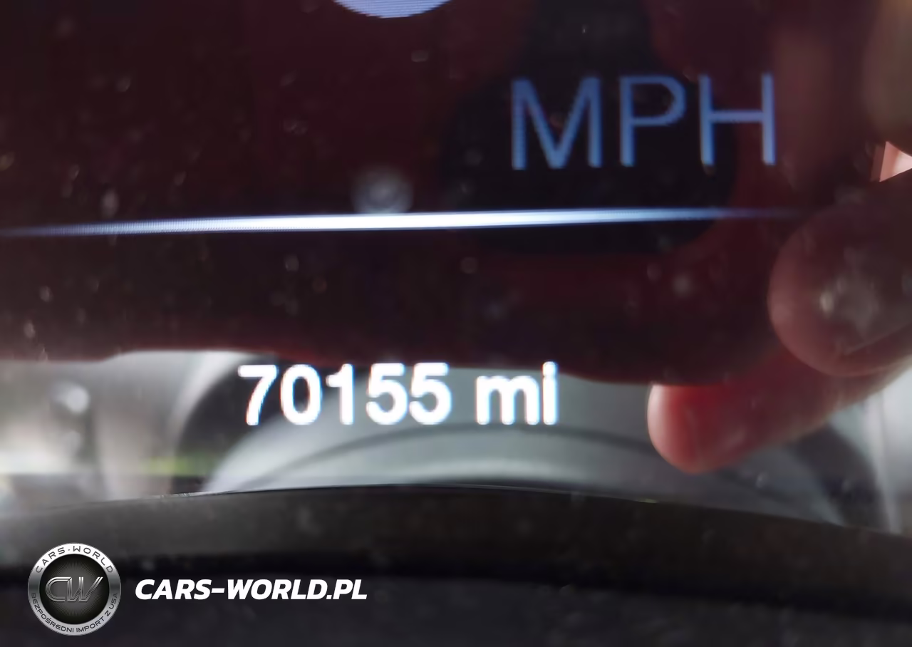 2019 Jeep Grand Cherokee Laredo E 4X4 VIN:1C4RJFAG9KC748640 - 16